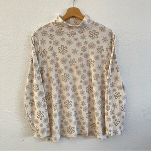 Laura Scott Womens Mock Neck Top Sz Large Beige White Snowflake Print Winter